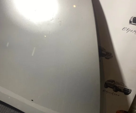 Капот для Volvo C30 MK 2006-2013 на фотографиях