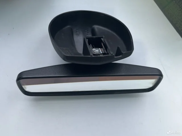 Стекла и зеркала для Nissan Tiida C11 Хэтчбек 2007-2014 на фотографиях