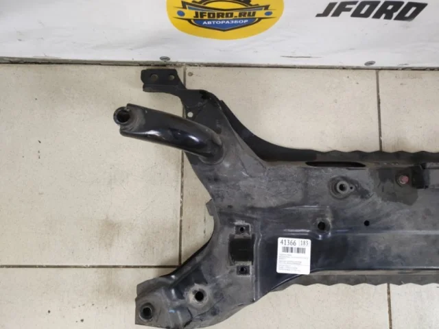 Подрамник двигателя для Mitsubishi Outlander III 3 rest GF0W 2018-2022 на фотографиях