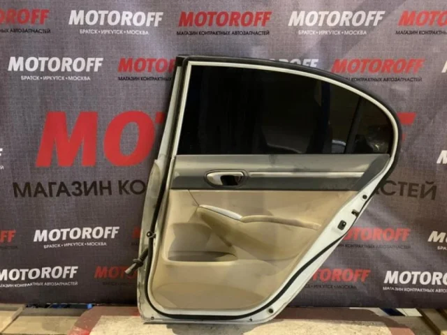 Двери для Honda Civic FD 2005-2012 седан на фотографиях