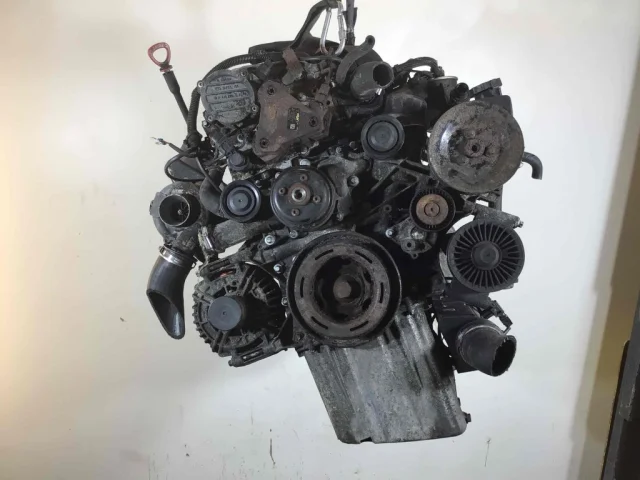Двигатель для Mercedes-Benz Vito W639 Vito Микроавтобус 2003-2013 на фотографиях