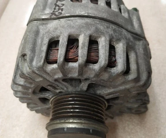 Генератор для Porsche Cayenne 958 2010-2014 на фотографиях