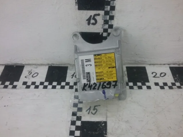 Блок ABS для Toyota RAV4 XA40 rest 2015-2019 на фотографиях