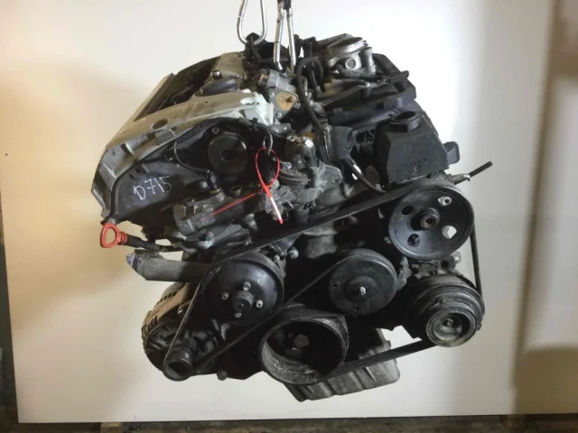 Двигатель без навесного для Mercedes-Benz CLK class C208 1997-2002 на фотографиях