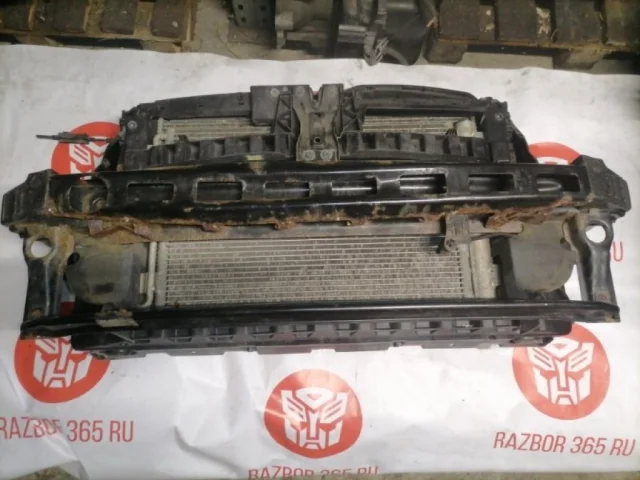 Панель радиатора (телевизор) для Volkswagen Golf VI (5K) 2008-2012 на фотографиях