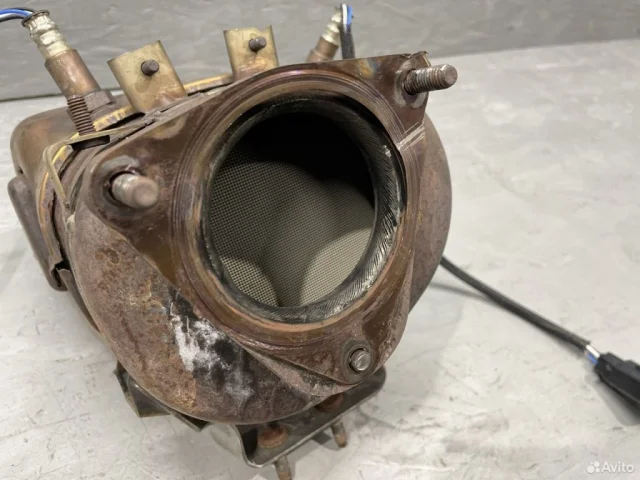 Катализатор для Volvo XC90 II L 2014-2019 на фотографиях