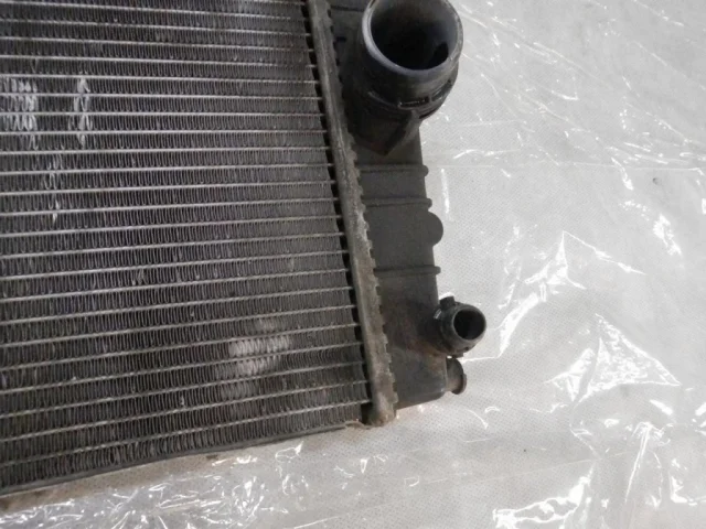 Радиатор охлаждения ДВС для BMW 3er F30 2011-2019 на фотографиях