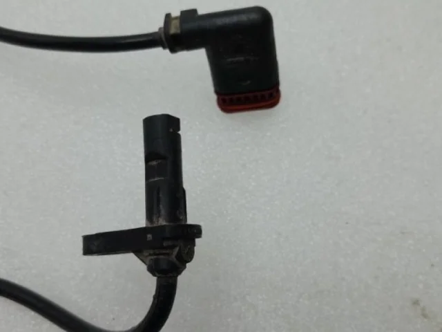 Датчик ABS задний правый для Mercedes-Benz E class W211 2002-2009 на фотографиях