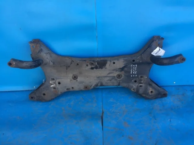 Подрамник двигателя для Mitsubishi Outlander II CW0W 2005-2012 на фотографиях