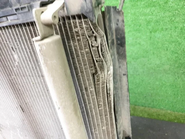 Радиатор охлаждения ДВС для Mercedes-Benz GL class X166 2012-2016 на фотографиях