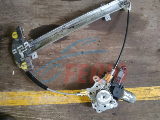 Двери для Mitsubishi Outlander 1 CU0W 2002-2009 на фотографиях