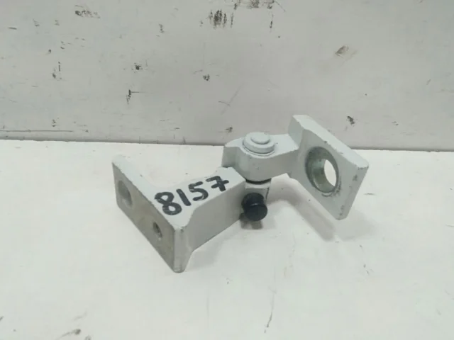 Петля двери передней левой нижняя для Skoda Rapid I NH3 2012-2017 на фотографиях