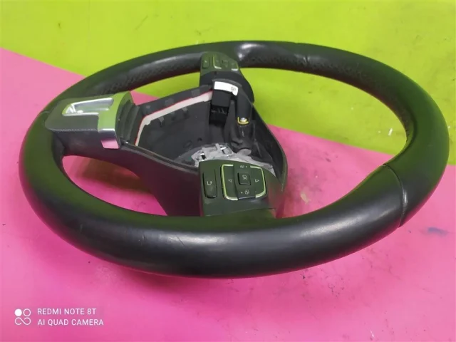 Руль для Volkswagen Jetta 6 2010-2019 на фотографиях