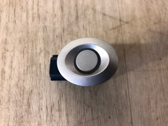 Датчик парктроника передний для Mitsubishi Outlander III 3 rest GF0W 2018-2022 на фотографиях