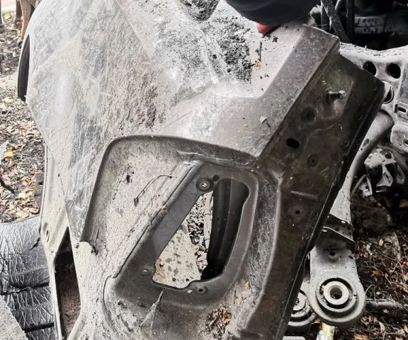 Заднее левое крыло для Mercedes-Benz GL class X164 2006-2012 на фотографиях