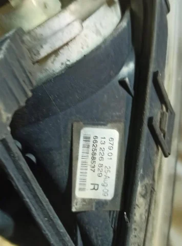 Противотуманка (ПТФ) передняя правая для Opel Insignia Седан A 2008-2017 на фотографиях