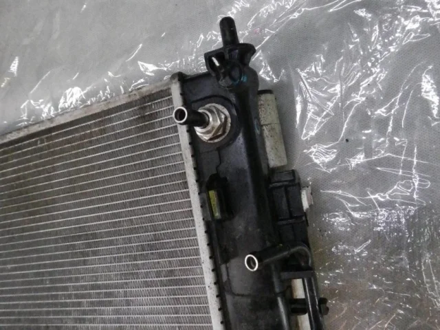 Радиатор охлаждения ДВС для Hyundai Creta 1 GS 2016-2021 на фотографиях