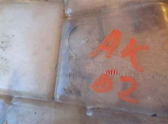 Расширительный бачок радиатора для Opel Astra J Хэтчбек 2009-2017 на фотографиях