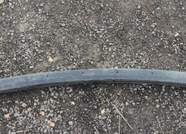 Усилитель заднего бампера для Nissan Tiida SC11 Седан 2007-2014 на фотографиях