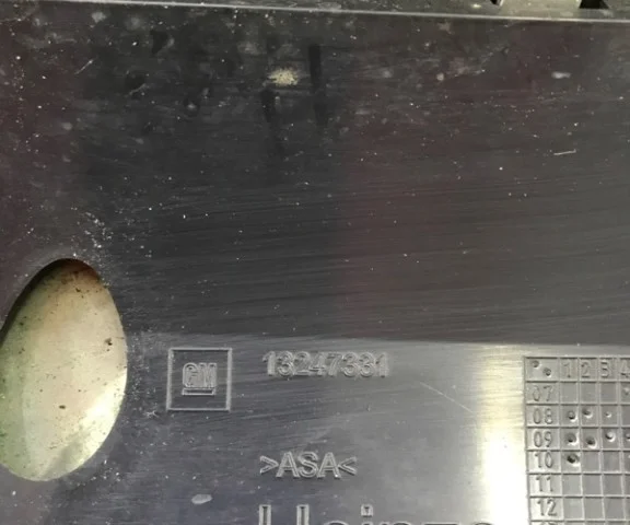 Решетка радиатора для Opel Zafira B 2005-2015 на фотографиях