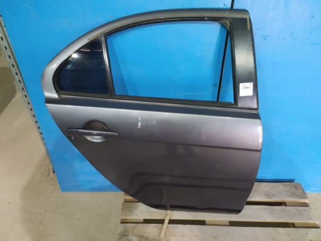 Дверь задняя правая для Mitsubishi Lancer 9 Седан CS 2003-2010 на фотографиях