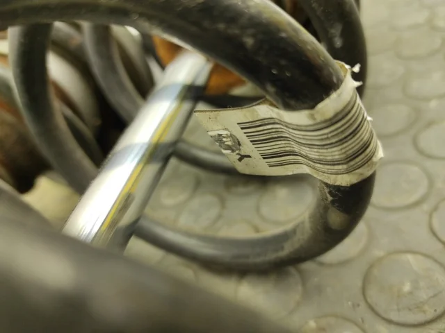 Пружина амортизатора задняя для BMW 5er Ф10 2010-2013 на фотографиях