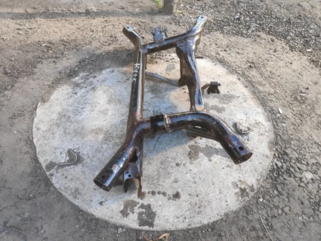 Задний подрамник для Mitsubishi ASX I rest 1 (2013-2016) на фотографиях