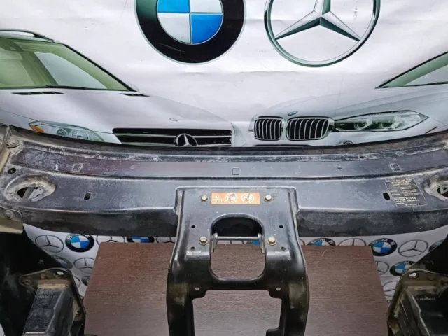 Панель радиатора (телевизор) для Mercedes-Benz GL class X164 2006-2012 на фотографиях