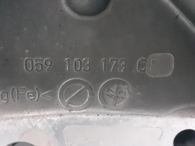 Двигатель без навесного для Audi Q7 4M 2015+ на фотографиях