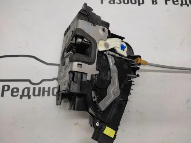 Замок багажника для Mercedes-Benz GL class X166 2012-2016 на фотографиях