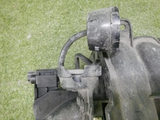 Впускной патрубок воздушного фильтра для Hyundai Solaris 2 (2017-2022) на фотографиях