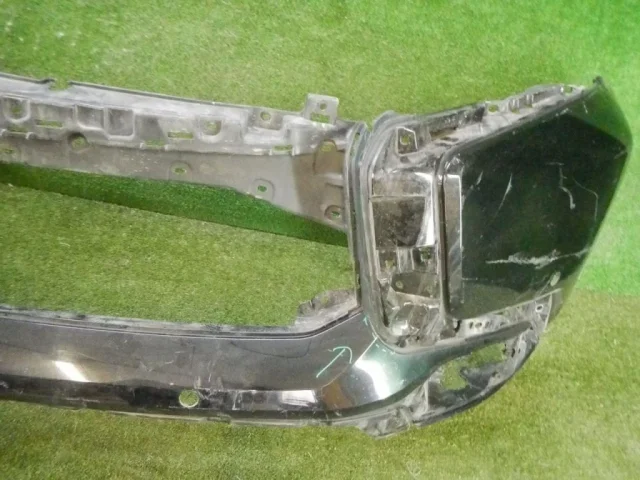 Накладка переднего бампера для Mitsubishi Pajero Sport KS0W 2016+ на фотографиях