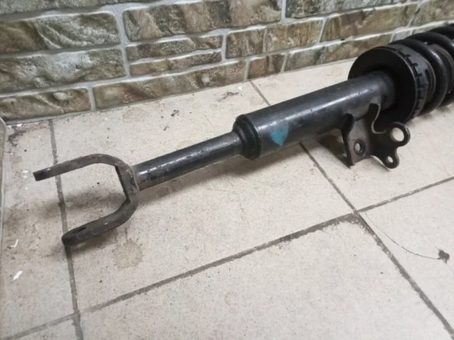 Стойка стабилизатора задняя для BMW 5er Ф10 2010-2013 на фотографиях