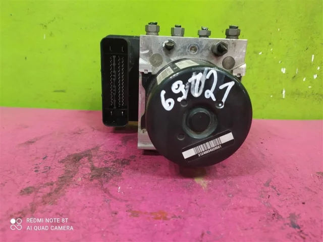 Блок ABS для Audi Q7 4L 2005-2015 на фотографиях