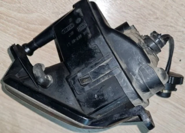 Противотуманка (ПТФ) передняя левая для Audi Q7 4L 2005-2015 на фотографиях