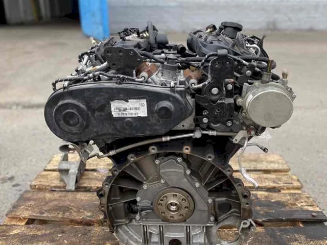 Двигатель без навесного для Jaguar XF X250 2008-2016 на фотографиях