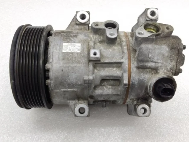 Компрессор кондиционера для Toyota RAV4 XA30 2005-2012 на фотографиях