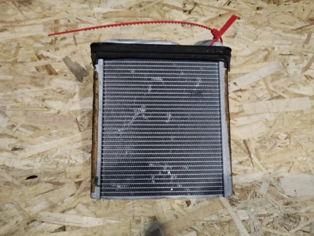 Радиатор печки для Volkswagen Passat Variant (B7) 2010-2014 на фотографиях