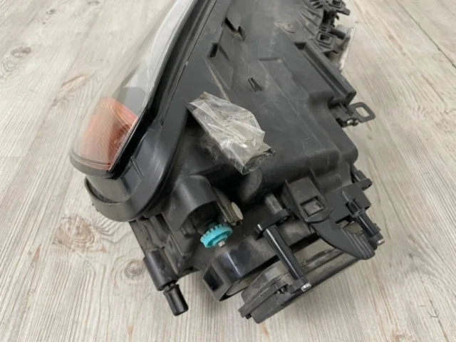 Фара ксенон левая для Volkswagen Touareg II (7P5) 2010-2014 на фотографиях