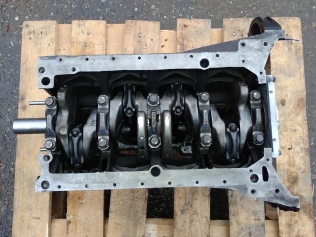 Двигатель для Mercedes-Benz Vito W639 Vito Микроавтобус 2003-2013 на фотографиях