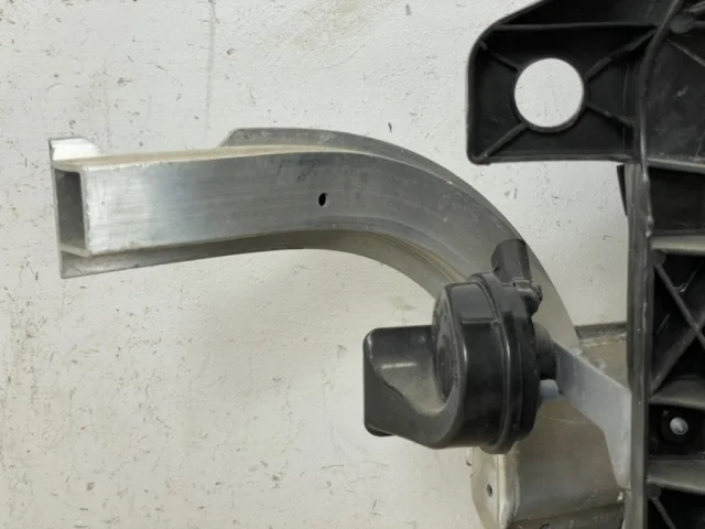 Кассета радиаторов для Audi Q7 4M 2015+ на фотографиях