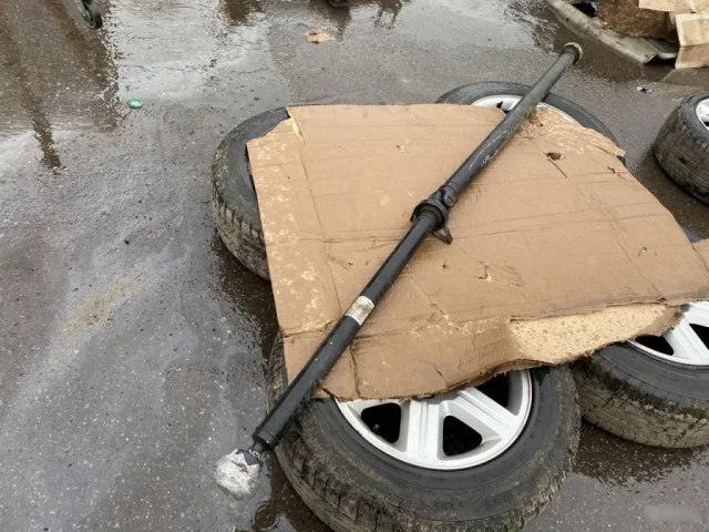 Карданный вал задний для Volvo XC90 I C 2002-2014 на фотографиях