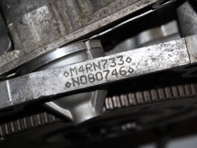 Двигатель без навесного для Renault Megane Хэтчбек 5 KZ 2008-2012 на фотографиях