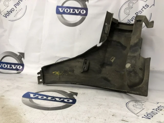 Накладка порога левая для Volvo XC70 BZ 2007-2016 на фотографиях