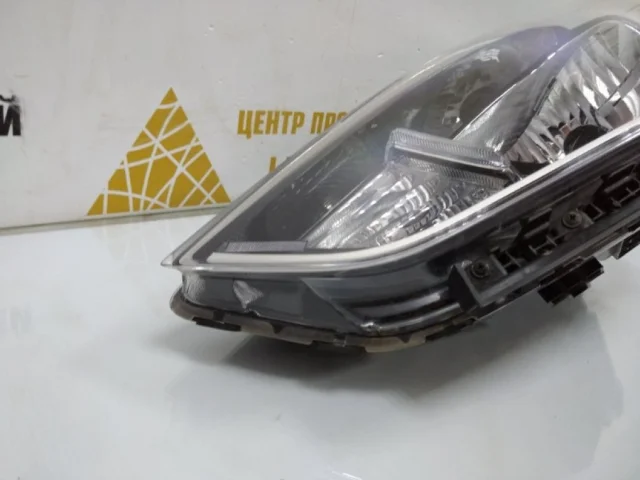 Фара ксенон левая для Hyundai Solaris 2 (2017-2022) на фотографиях