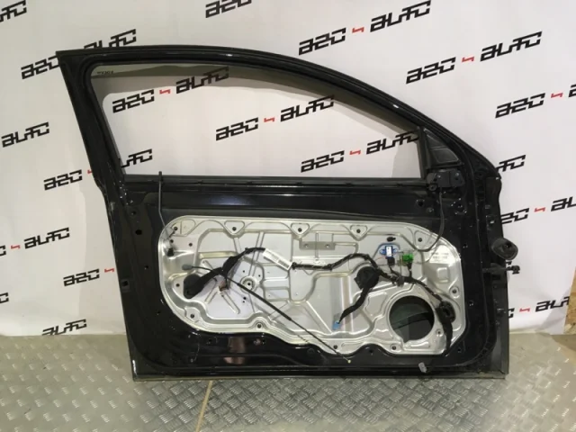 Дверь багажника для Volvo C30 MK 2006-2013 на фотографиях