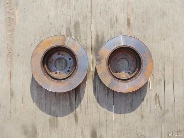 Диски тормозные передние (комплект) для Honda Accord 7 2002-2008 на фотографиях