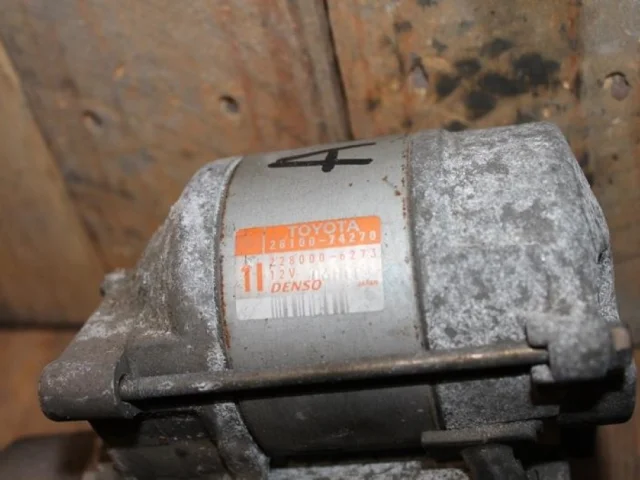 Стартер для Toyota RAV4 XA20 2000-2005 на фотографиях