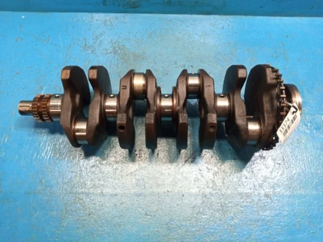 Коленвал для Mitsubishi Outlander III GF0W 2012-2016 на фотографиях