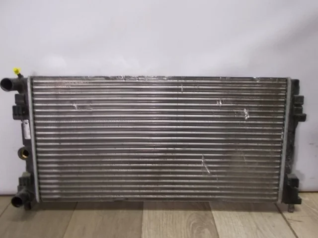 Радиатор охлаждения ДВС для Skoda Rapid II 2020+ на фотографиях